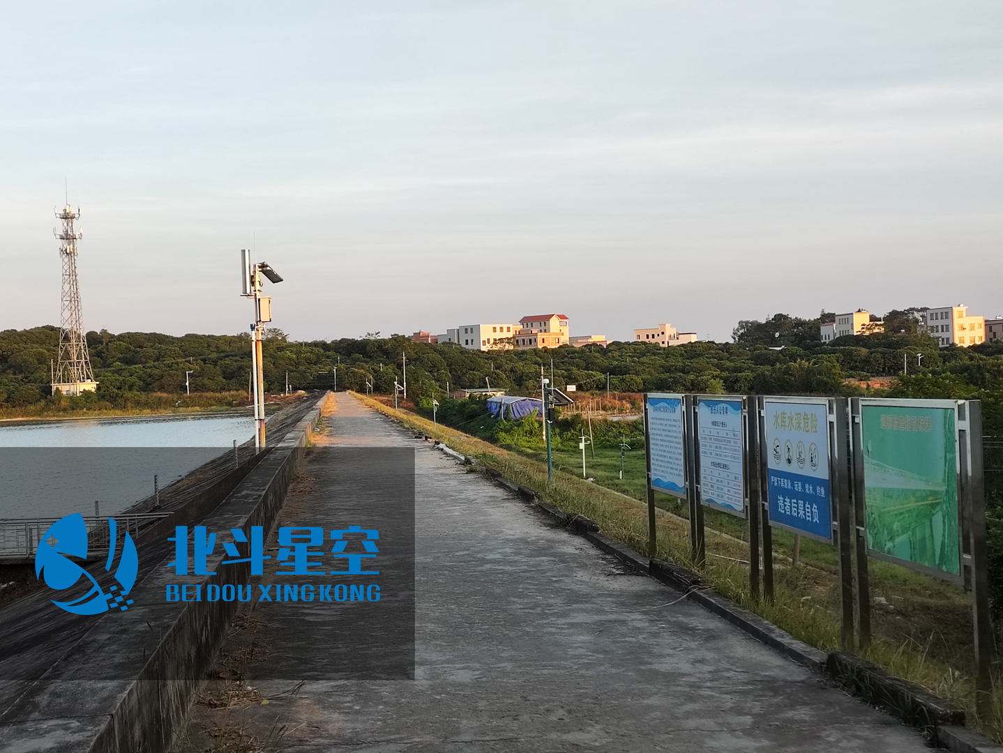 广东茂名小型水库大坝安全监测